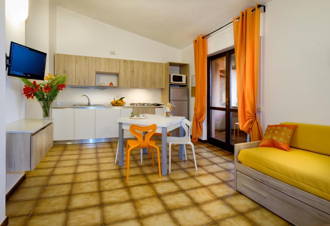 ארבאטקס Residence Appartamenti Caffarena מראה חיצוני תמונה